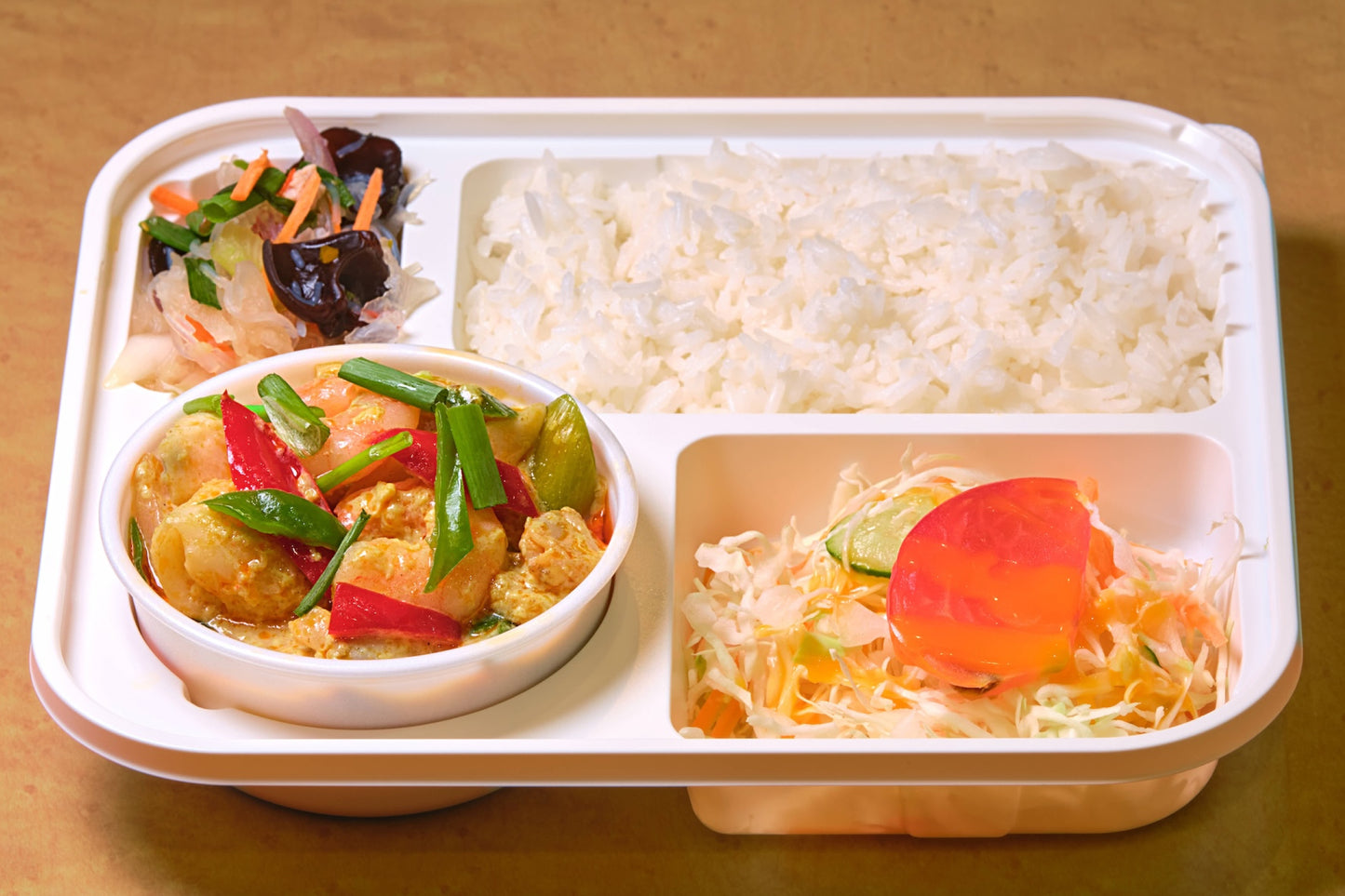 【TC5】タレーパッポンカリーラーカオ弁当