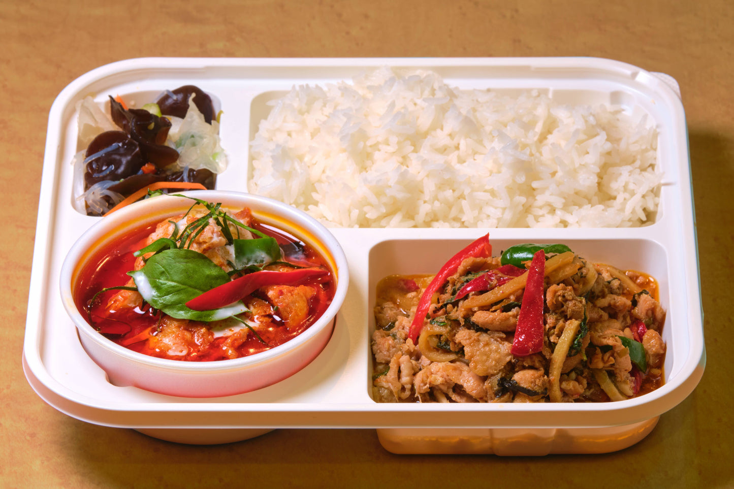 【TW2】ガパオガイ＆パネンガイラーカオ弁当